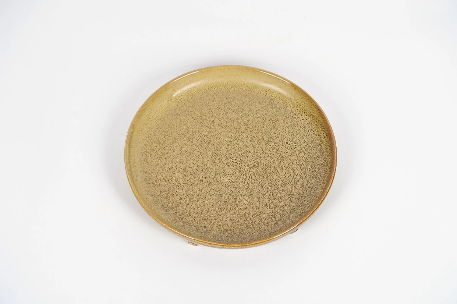 Oldenhof Large Schaal Met Opstaande Rand ø 32,3 Cm Okergeel 1 Oldenhof Large Schaal Met Opstaande Rand ø 32,3 Cm Okergeel